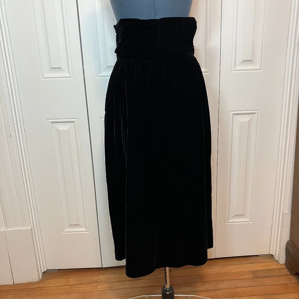 Vintage Walker & Lane Black Velvet Midi Skirt Vintage Sz 10 Modern Sz 4-6